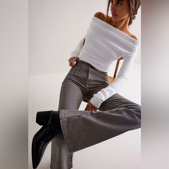 NWOT - Free People - Jayde Railroad Flare Jeans - Train Car Stripe - Size 28 - Picture 6 of 11